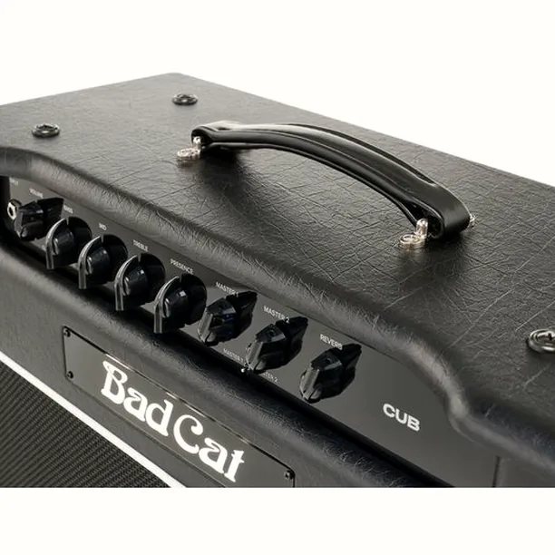 Bad Cat Cub 1×12 Combo Recension: Vår ärliga åsikt & test