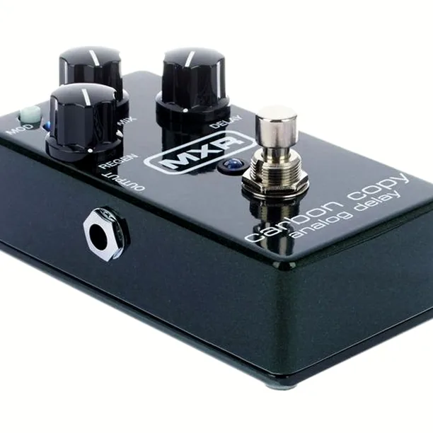 MXR M169 Carbon Copy Analog Delay Recension: Låter den lika bra som den ser ut?