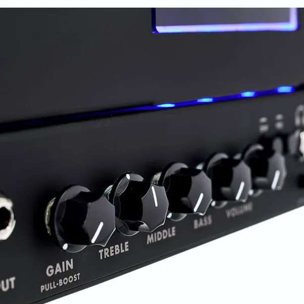 Revv D20 Amp Head BK Recension: Bästa toppen för ditt pedalbord?