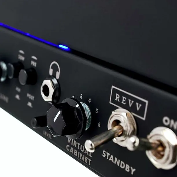Revv D20 Amp Head BK Recension: Bästa toppen för ditt pedalbord?